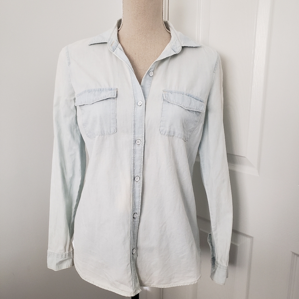 Old Navy Classic Light Chambray Shirt